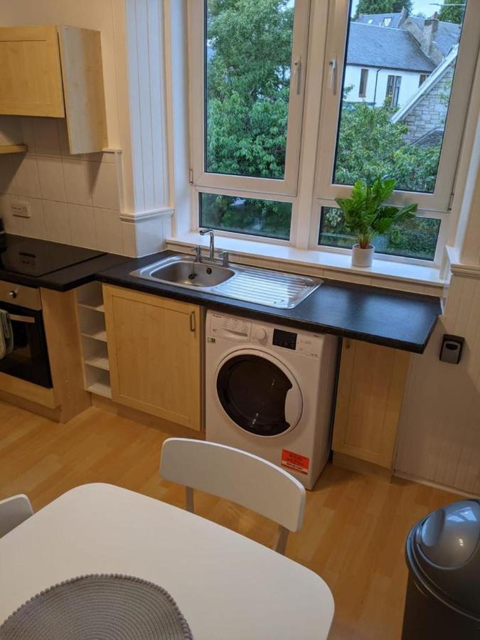 Glenclova - No 5 Bellyeoman, Bright Two Bedroom Apartment ดันเฟิร์มลิน ภายนอก รูปภาพ
